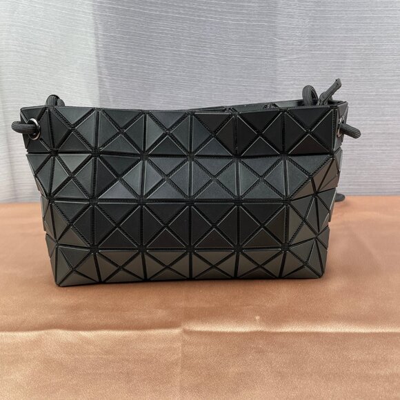 Brand new Issey Miyake black knotted tofu sling bag. - Picture 4 of 10
